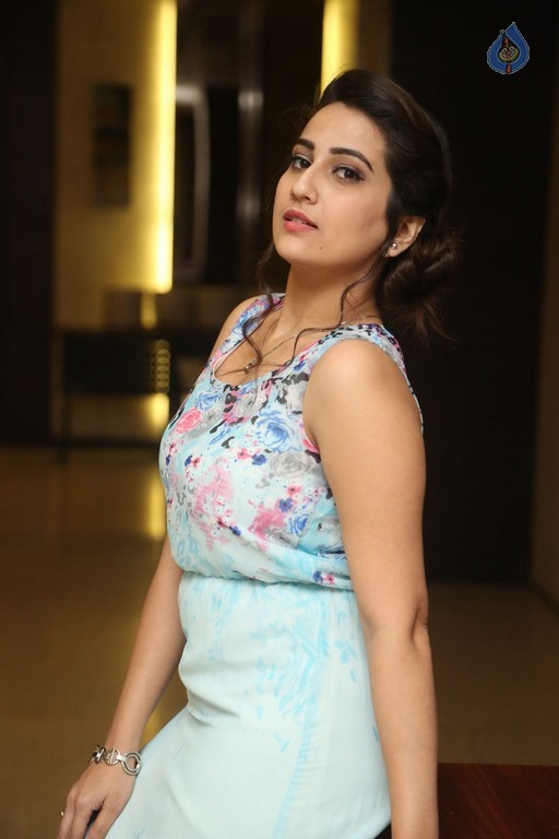 Manjusha Latest Gallery - 33 / 40 photos