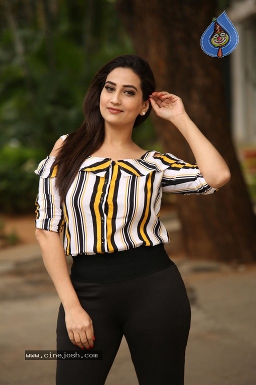 Manjusha Latest Photos - 13 / 42 photos