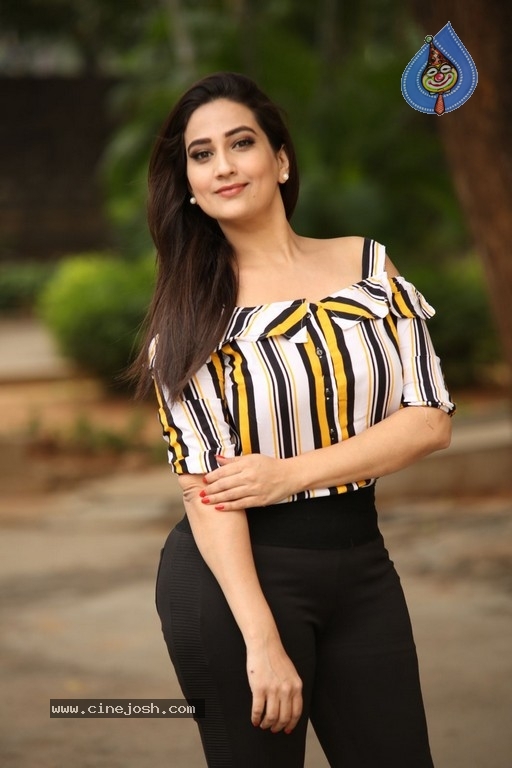 Manjusha Latest Photos - 27 / 42 photos