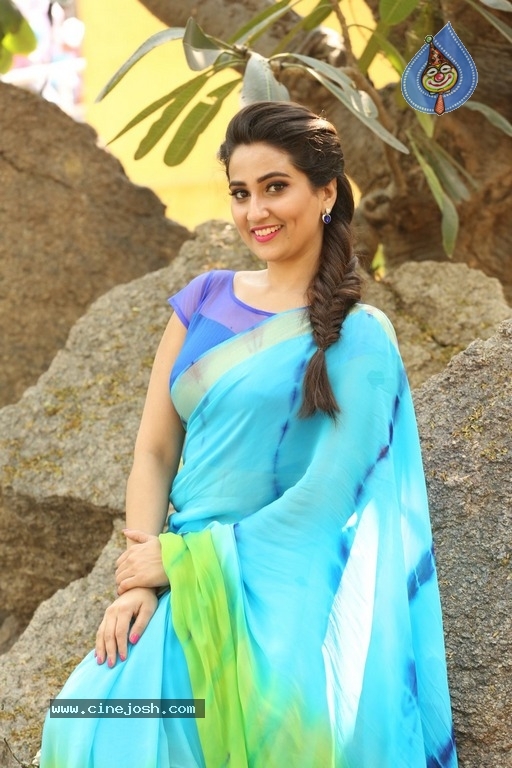 Manjusha Latest Stills - 4 / 18 photos