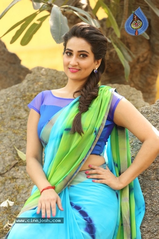 Manjusha Latest Stills - 18 / 18 photos