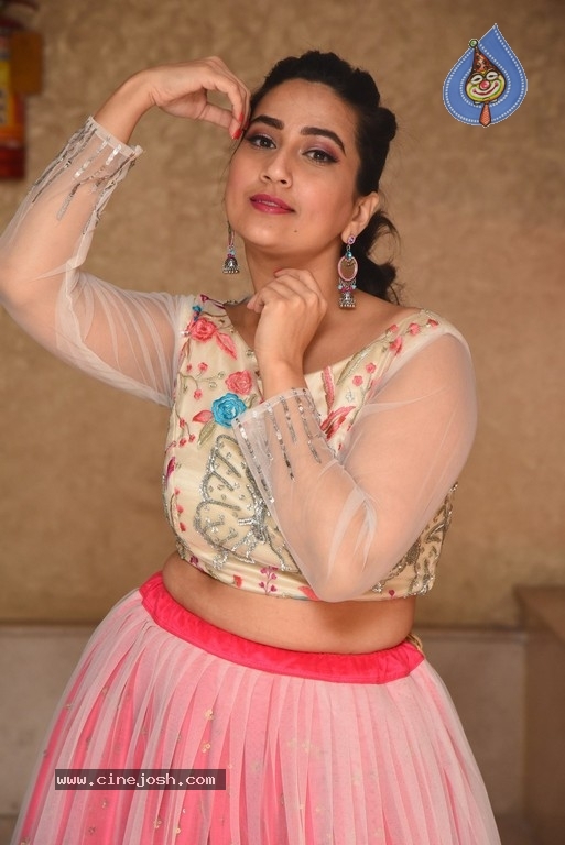 Manjusha New Photos - 4 / 20 photos