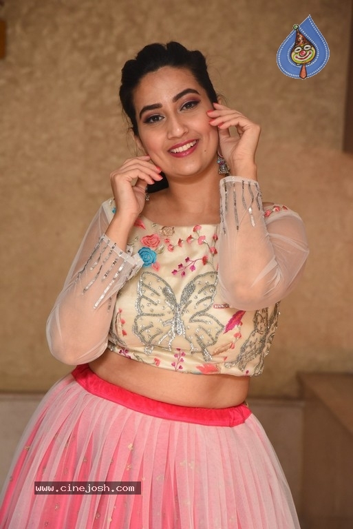 Manjusha New Photos - 19 / 20 photos