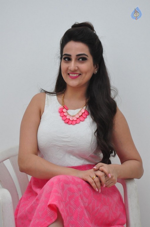 Manjusha New Pics - 12 / 41 photos