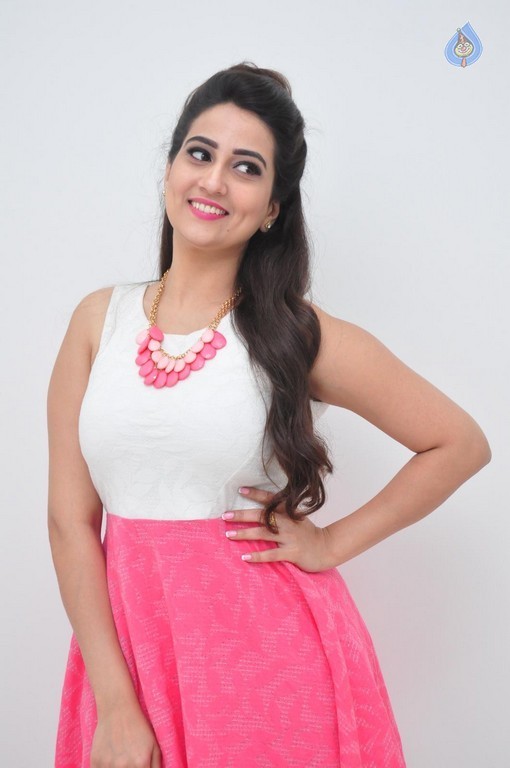 Manjusha New Pics - 22 / 41 photos