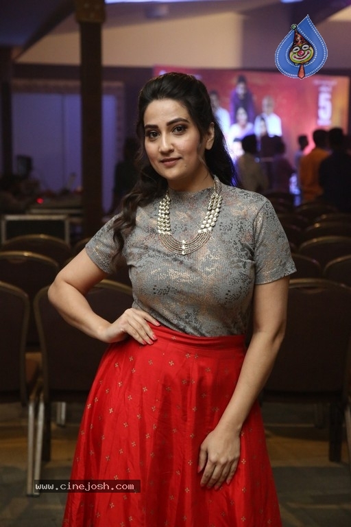 Manjusha New Pics - 13 / 15 photos