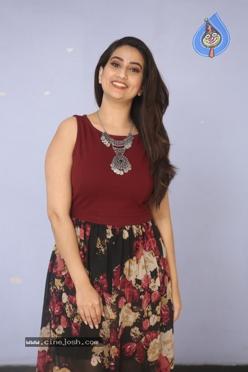 Manjusha Photos - 31 / 42 photos