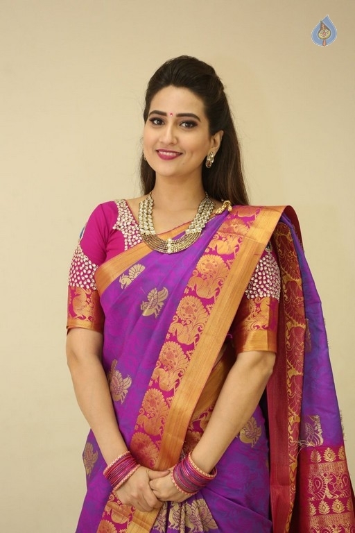 Manjusha Stills - 11 / 42 photos