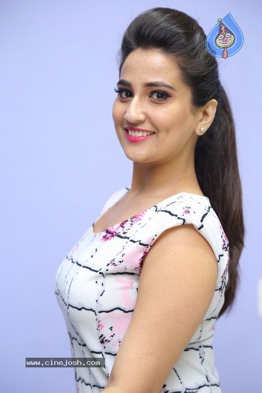 Manjusha Stills - 7 / 30 photos