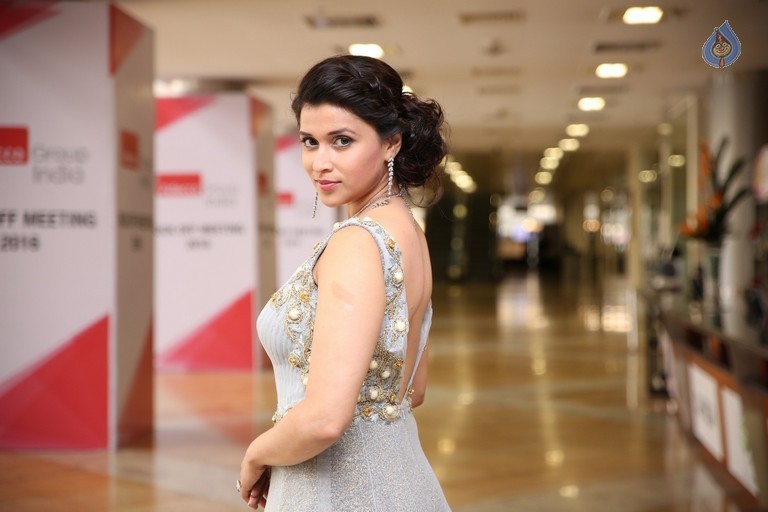 Mannara Chopra Images - 9 / 40 photos