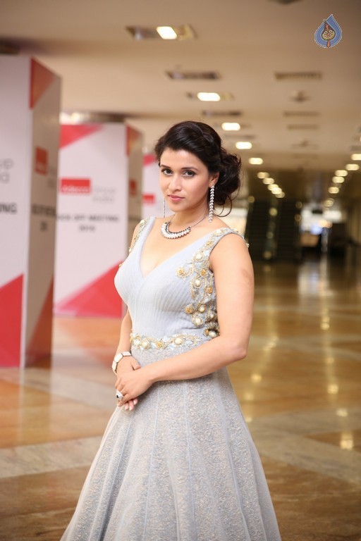 Mannara Chopra Images - 20 / 40 photos