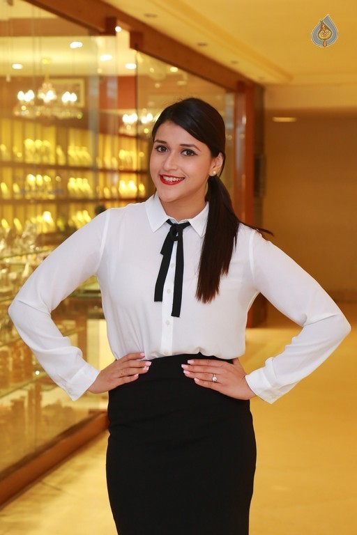 Mannara New Photos - 5 / 34 photos