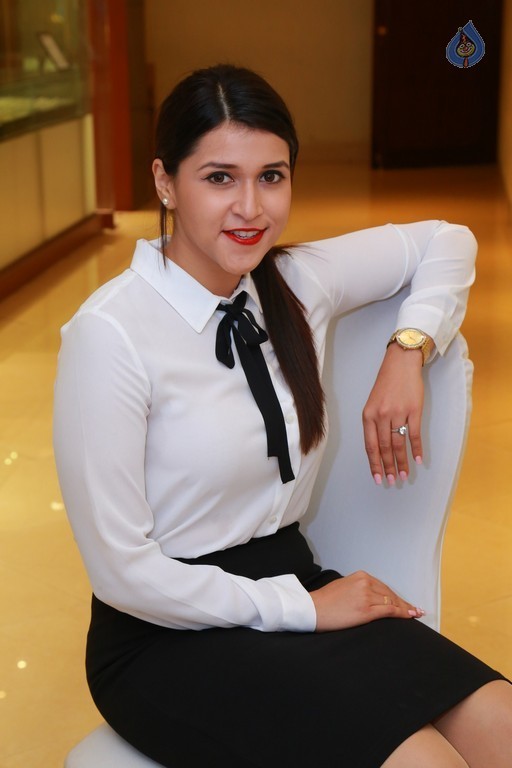 Mannara New Photos - 13 / 34 photos