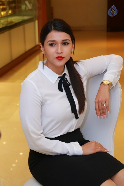 Mannara New Photos - 25 / 34 photos