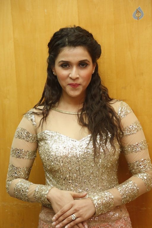 Mannara Photos - 21 / 33 photos