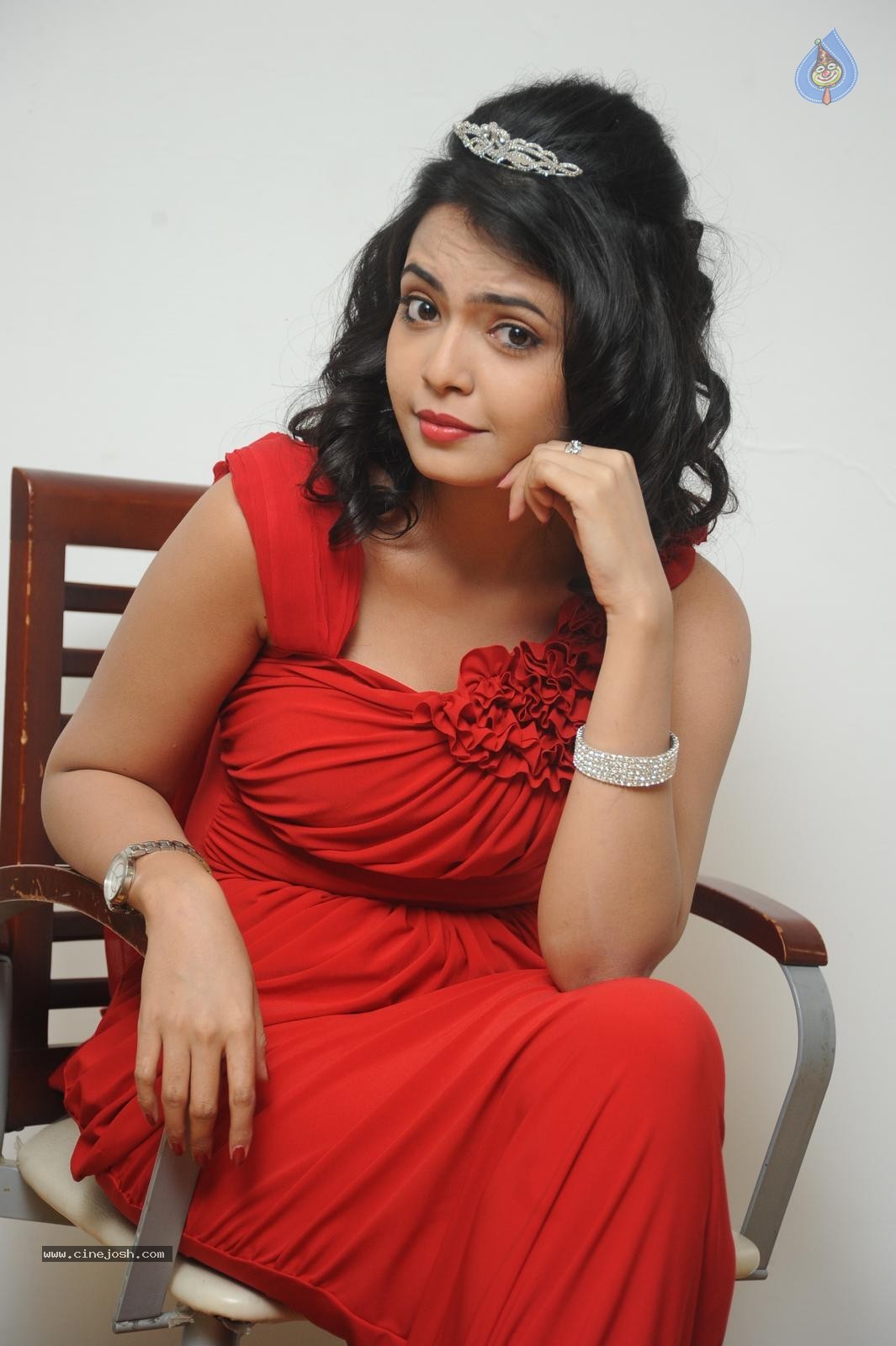 Marina Abraham New Stills - 2 / 100 photos