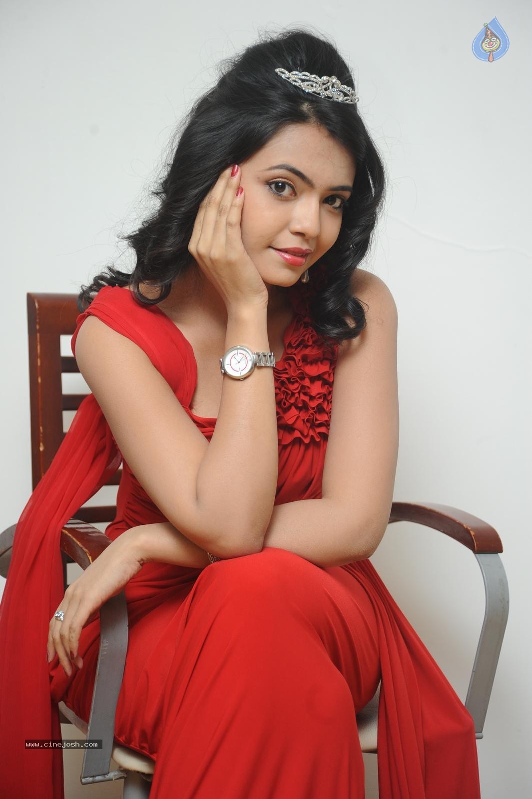 Marina Abraham New Stills - 57 / 100 photos