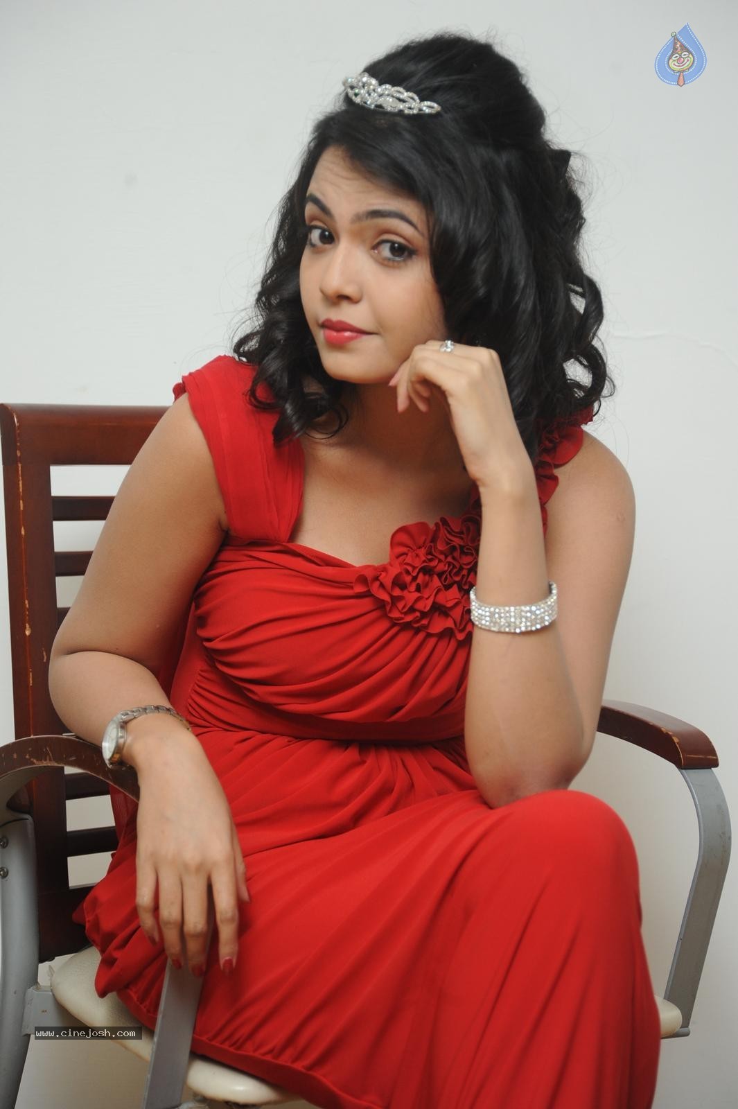 Marina Abraham New Stills - 97 / 100 photos