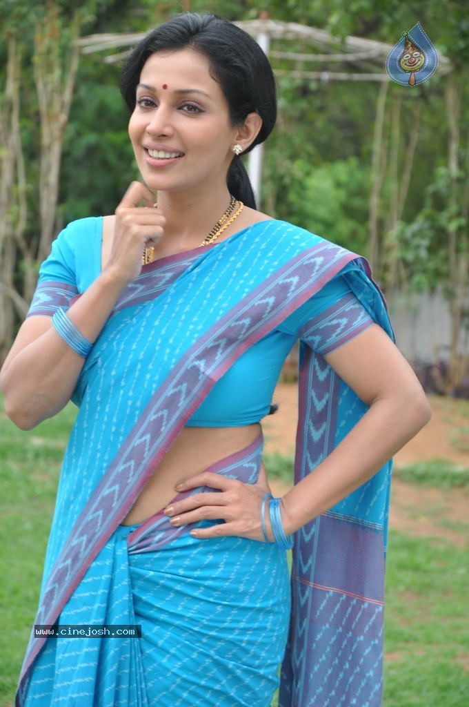 Mayuri Latest Stills - 33 / 69 photos