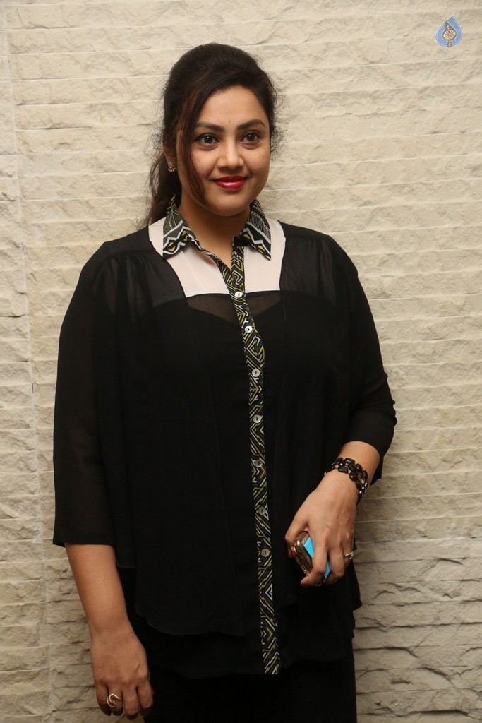 Meena New Gallery - 18 / 40 photos