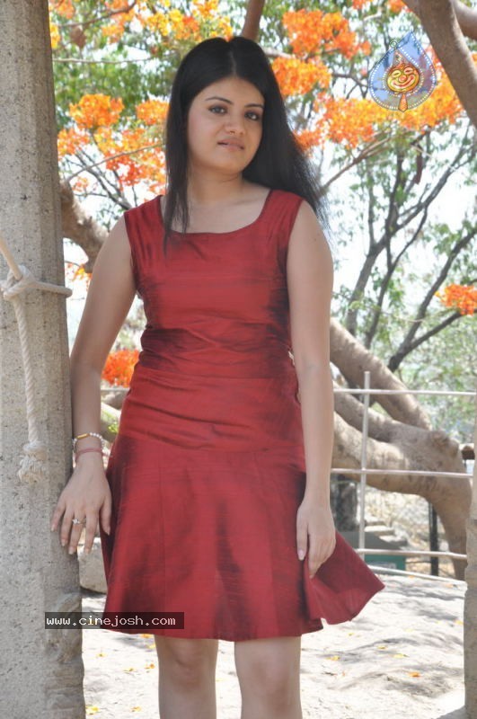 Meenakshi Stills - 7 / 99 photos