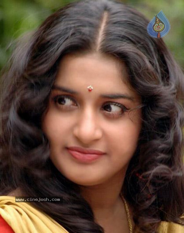 Meera Jasmine Stills - 22 / 29 photos