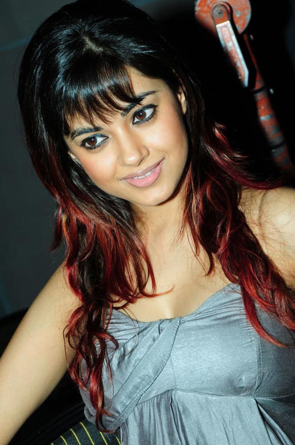 Meera Chopra - Photos - 82 / 92 photos