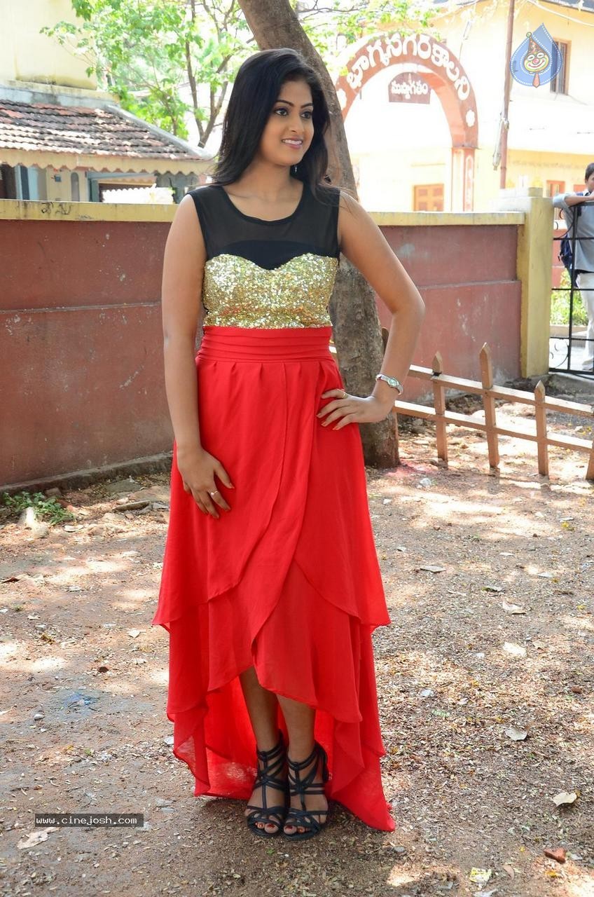 Meghasree New Stills - 19 / 77 photos