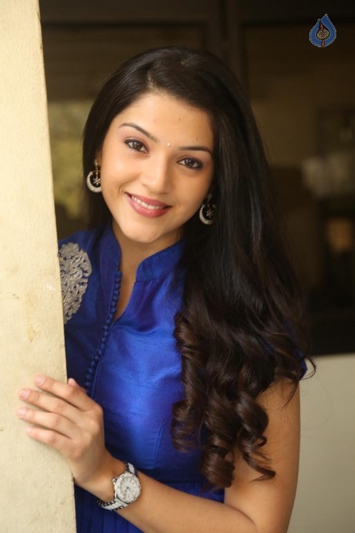 Mehreen New Photos - 2 / 50 photos