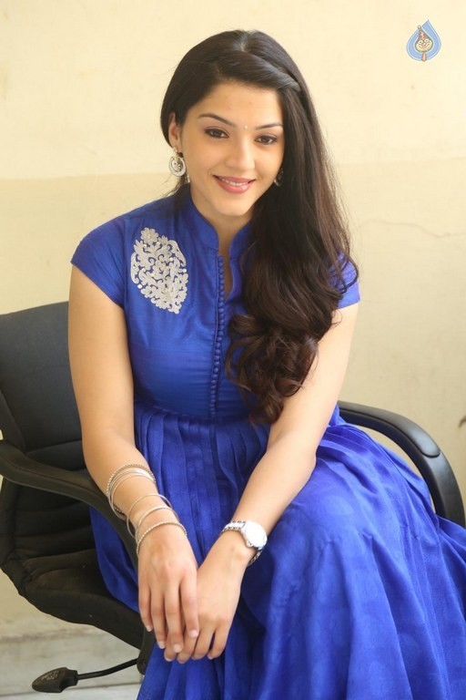 Mehreen New Photos - 6 / 50 photos