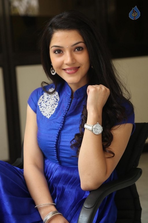 Mehreen New Photos - 9 / 50 photos