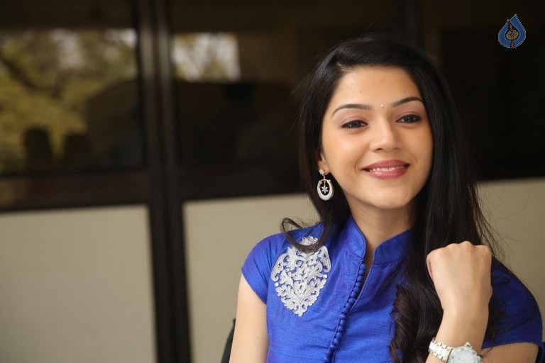 Mehreen New Photos - 13 / 50 photos