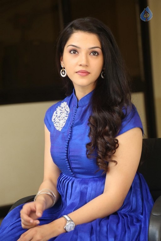 Mehreen New Photos - 32 / 50 photos