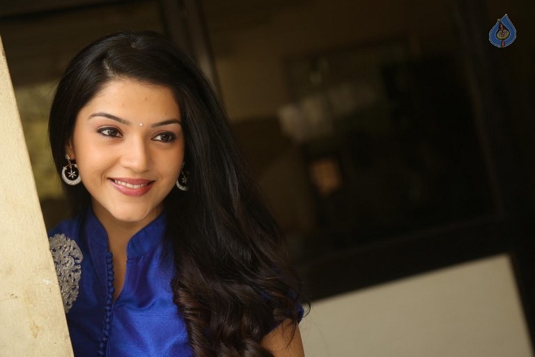 Mehreen New Photos - 42 / 50 photos