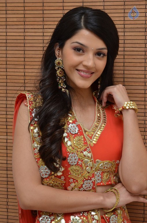 Mehreen Photos - 24 / 41 photos