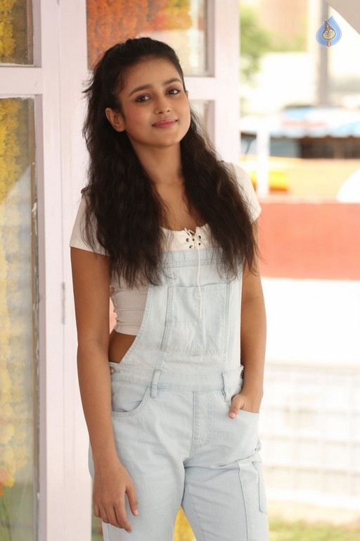 Mishti New Photos - 10 / 31 photos