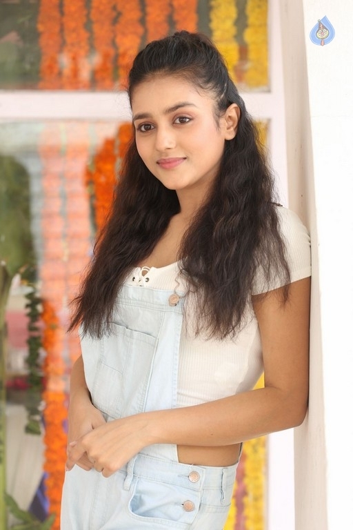 Mishti New Photos - 18 / 31 photos