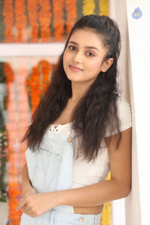 Mishti New Photos - 20 / 31 photos