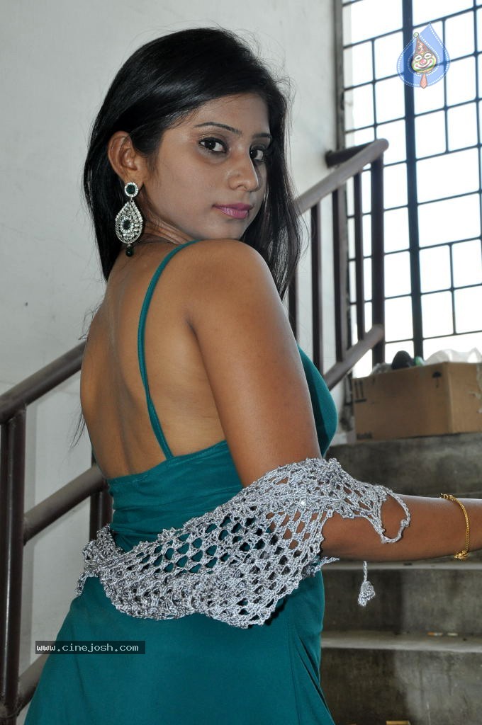 Mithuna Waliya Hot Stills - 40 / 59 photos