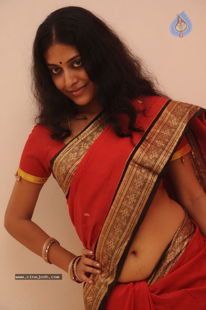 Mohana Hot Stills - 16 / 48 photos