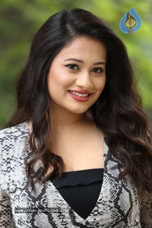 Mohini Photos - 14 / 21 photos