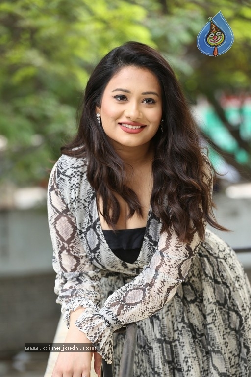 Mohini Photos - 17 / 21 photos