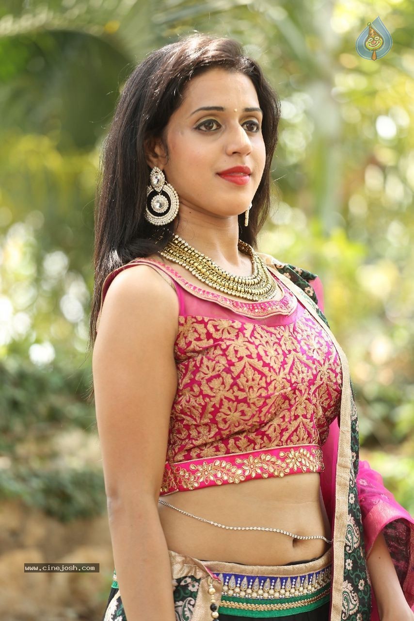 Mohitha New Stills - 8 / 64 photos