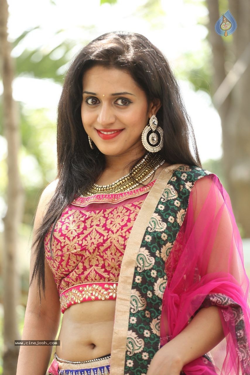 Mohitha New Stills - 10 / 64 photos