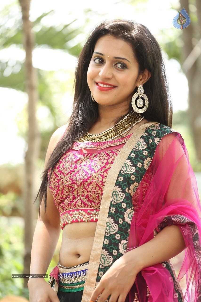 Mohitha New Stills - 15 / 64 photos