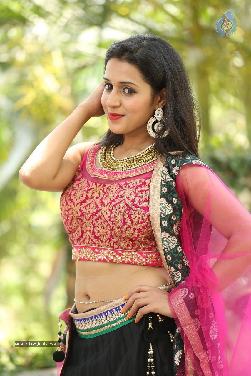 Mohitha New Stills - 44 / 64 photos