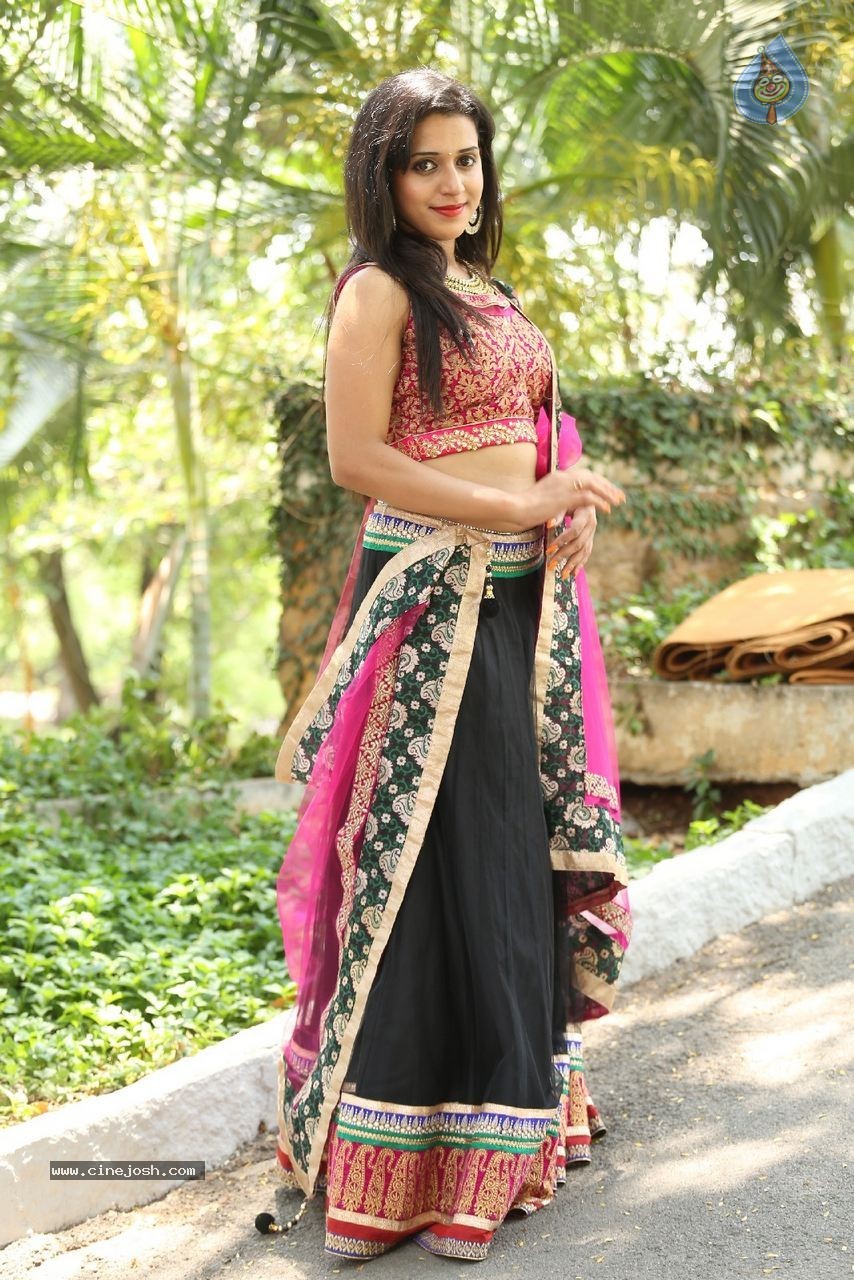 Mohitha New Stills - 45 / 64 photos