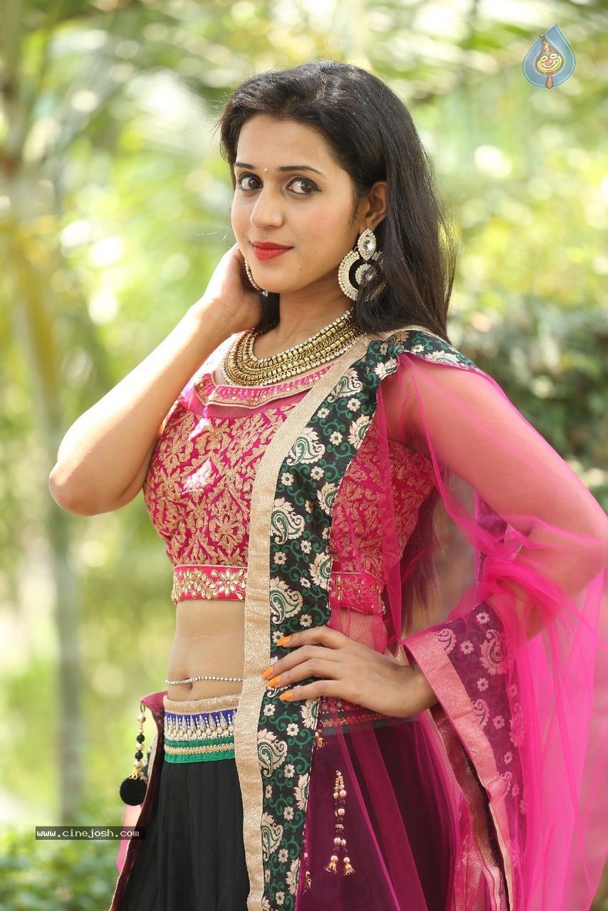 Mohitha New Stills - 49 / 64 photos