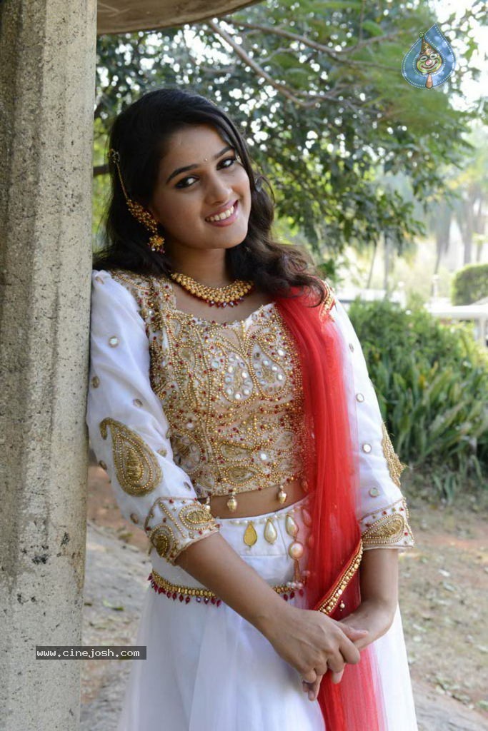 Monisha New Stills - 9 / 24 photos