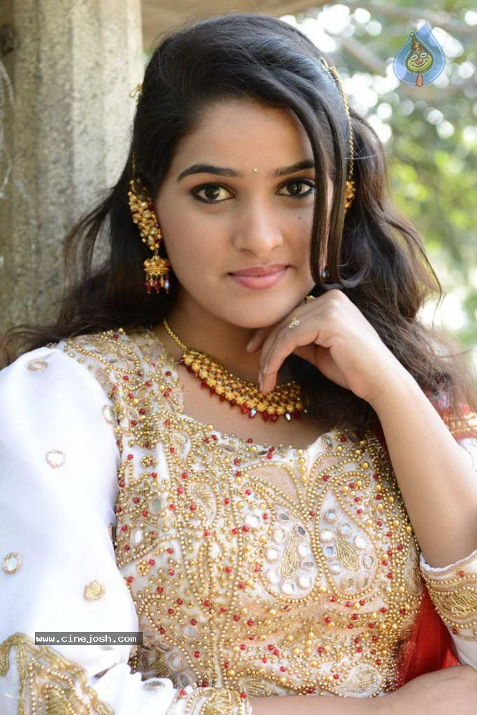 Monisha New Stills - 11 / 24 photos